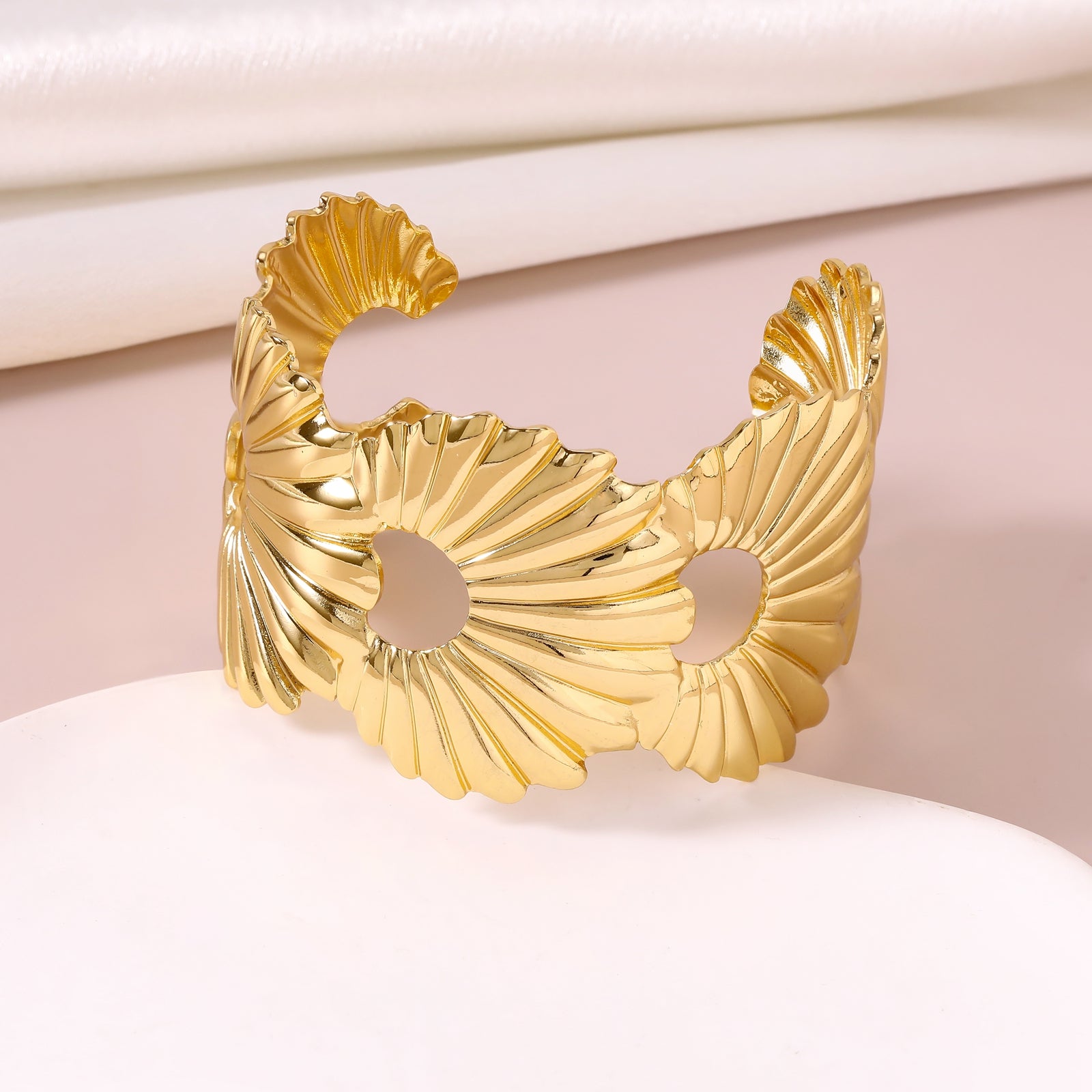 Elegant Stripe Waterproof Non Tarnish Couple Cuff Bracelets In 304 Stainless Steel With Golden Plated Coating 0.05µm-0.08µm