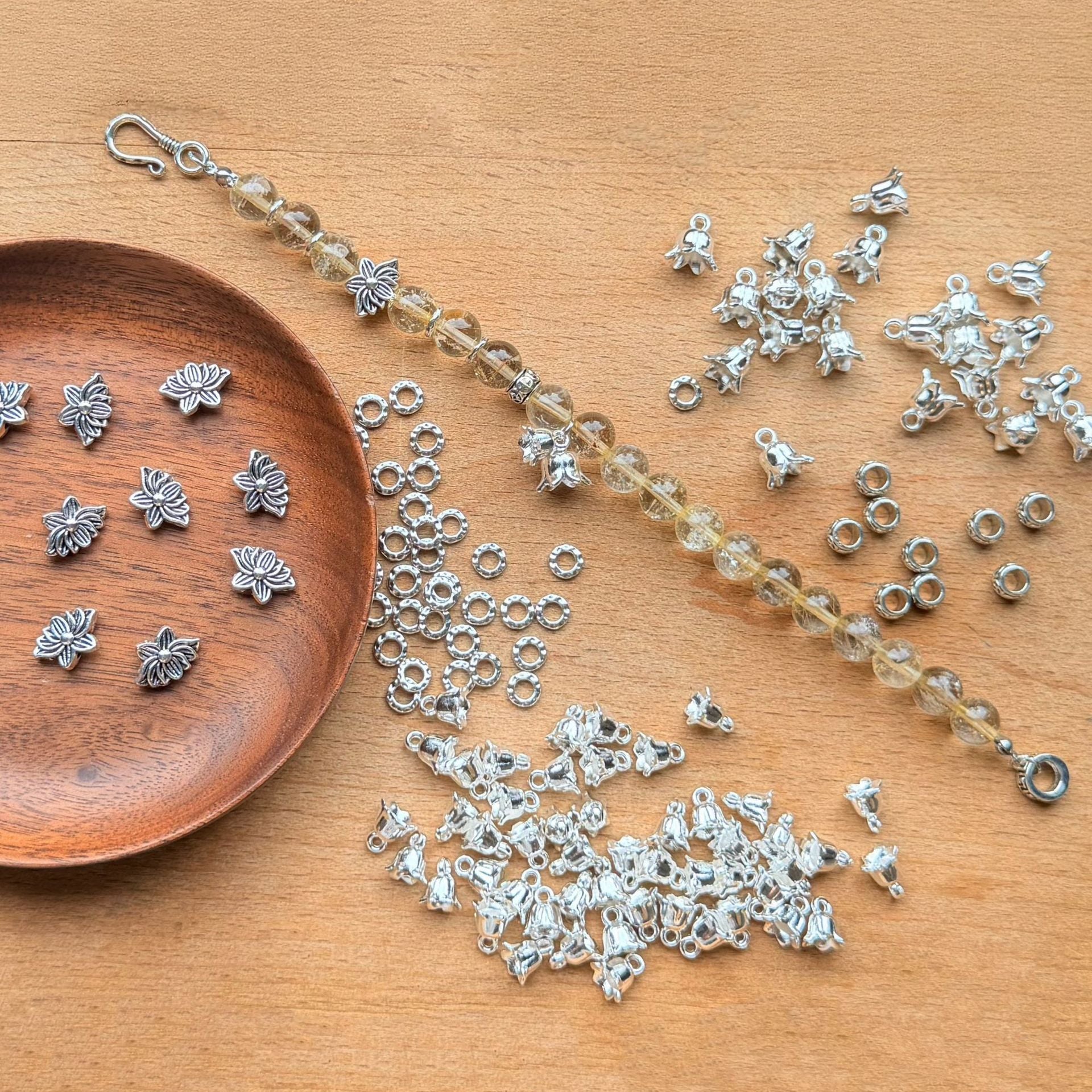 Alloy Flowers Pendant With Braid Craft, Electroplated Silver Finish, Perfect For Jewelry Making Connectors