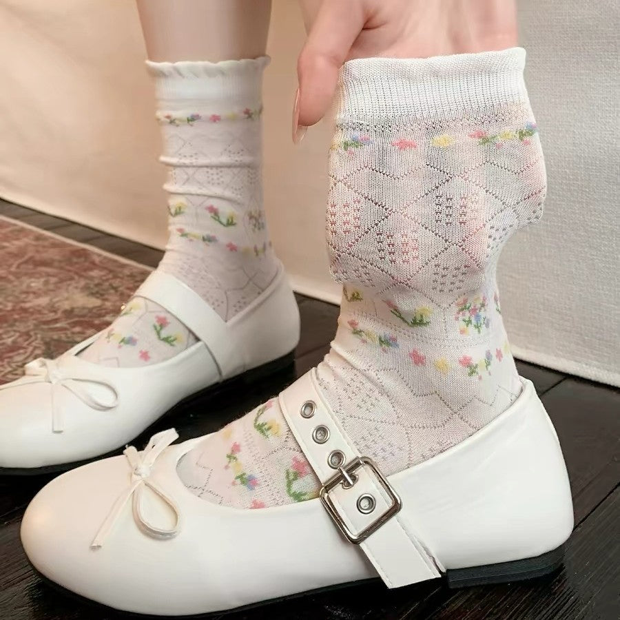 Ditsy Floral New Style Cotton Socks For Women In White, Perfect For Summer Sports And Casual Wear
