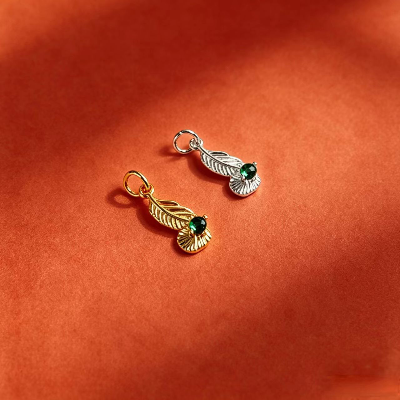Feather Copper Pendant With Zircon Inlay, Gold Tone, Commute Style Jewelry Accessory