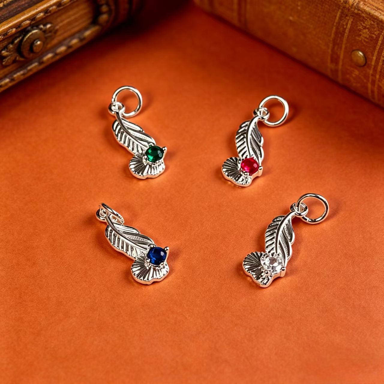 Feather Copper Pendant With Zircon Inlay, Gold Tone, Commute Style Jewelry Accessory