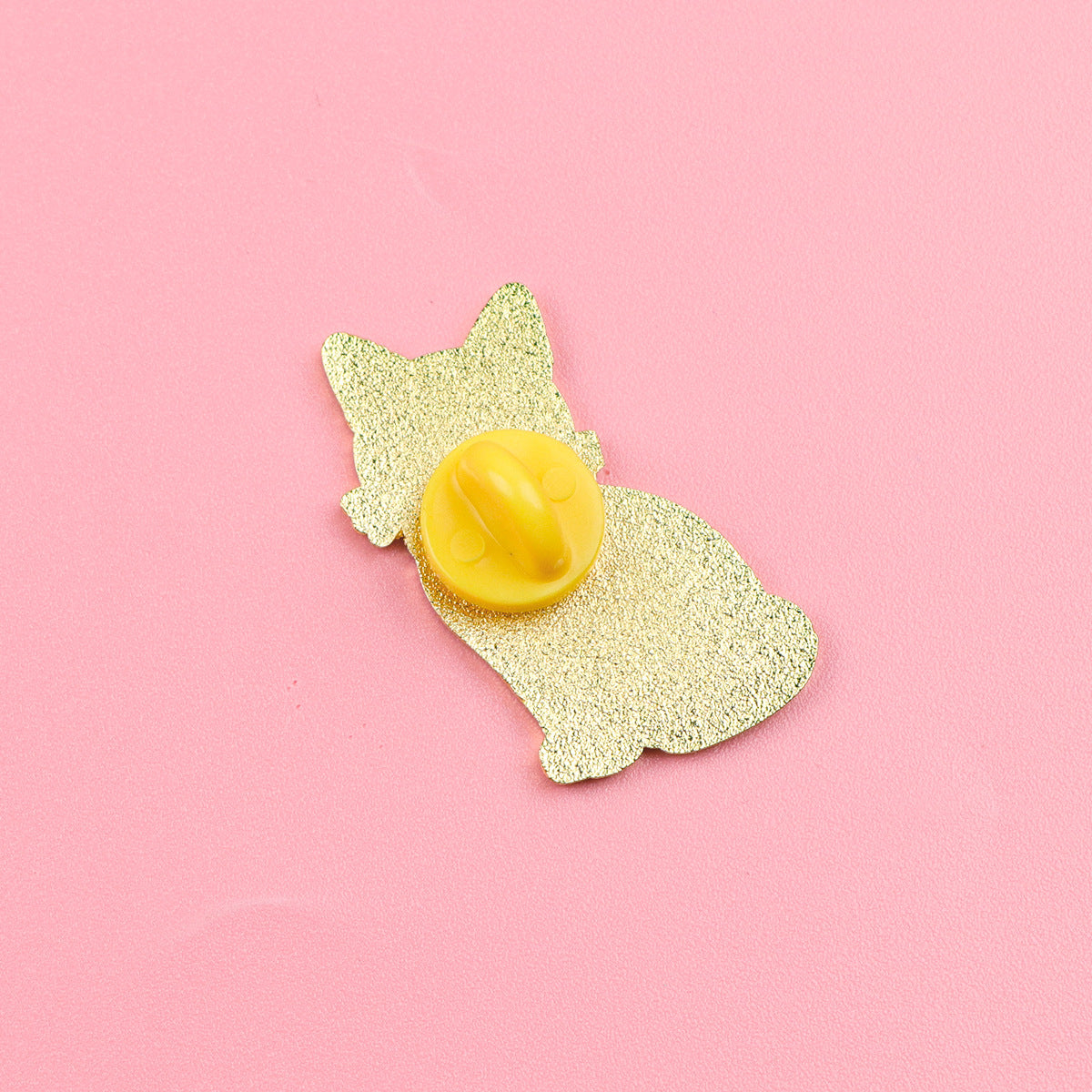 Cat Pin Made Of Zinc Alloy Featuring Electroplated Craftsmanship