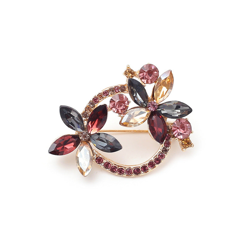 Flowers Pin Made Of Zinc Alloy Featuring Rhinestones Craftsmanship