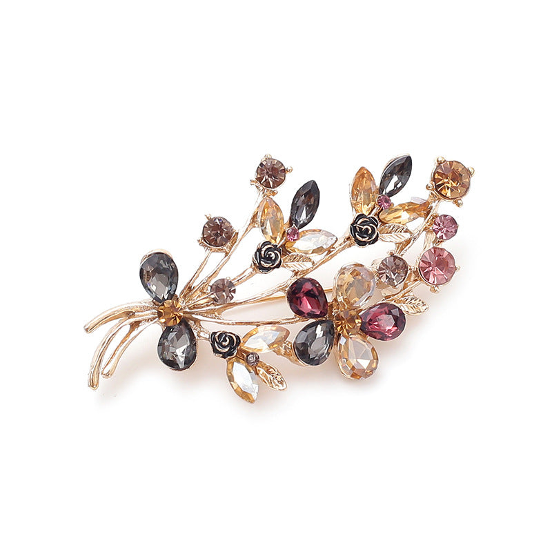 Flowers Pin Made Of Zinc Alloy Featuring Rhinestones Craftsmanship