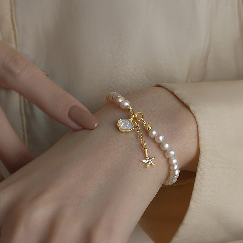 Baroque Style Freshwater Pearl Shell Bracelet For Women Featuring Unique Baroque Pearl Inlay