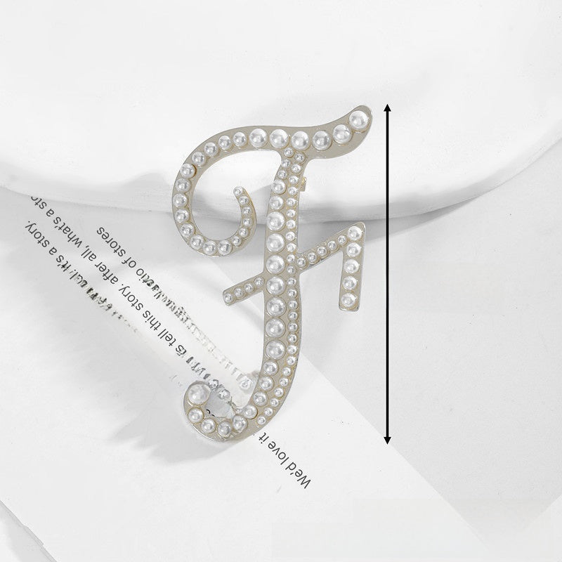 Gold Alloy Pin Featuring Artificial Pearl Inlay With Elegant Pearl Craftsmanship