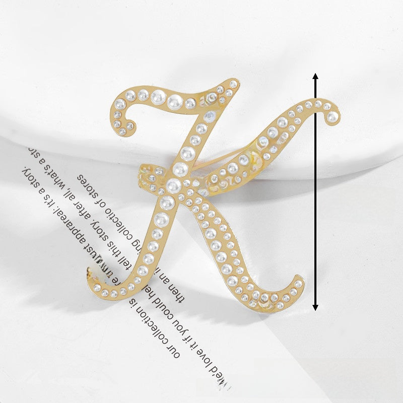 Gold Alloy Pin Featuring Artificial Pearl Inlay With Elegant Pearl Craftsmanship