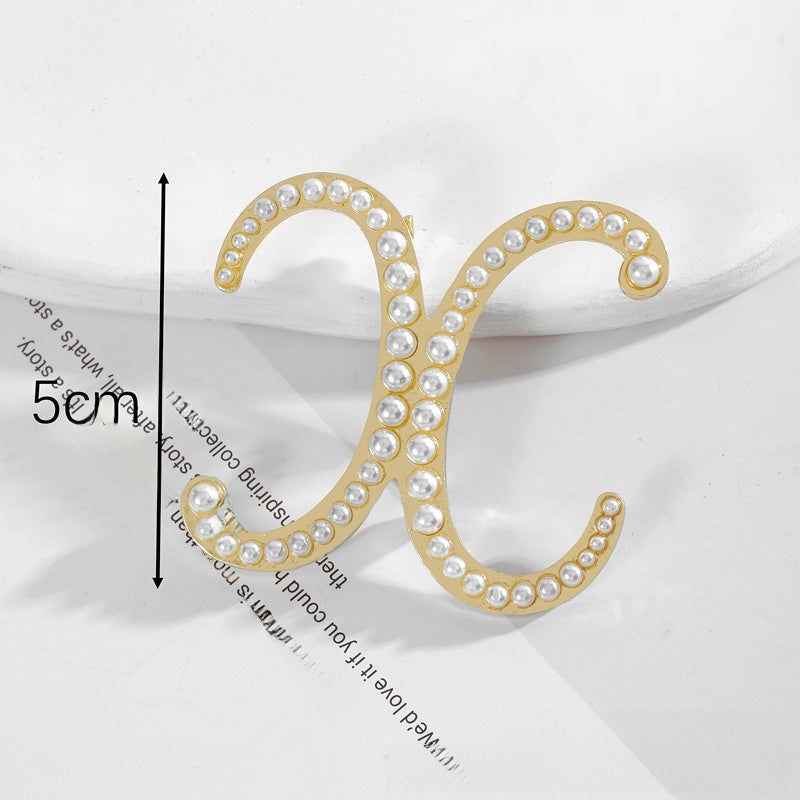 Gold Alloy Pin Featuring Artificial Pearl Inlay With Elegant Pearl Craftsmanship