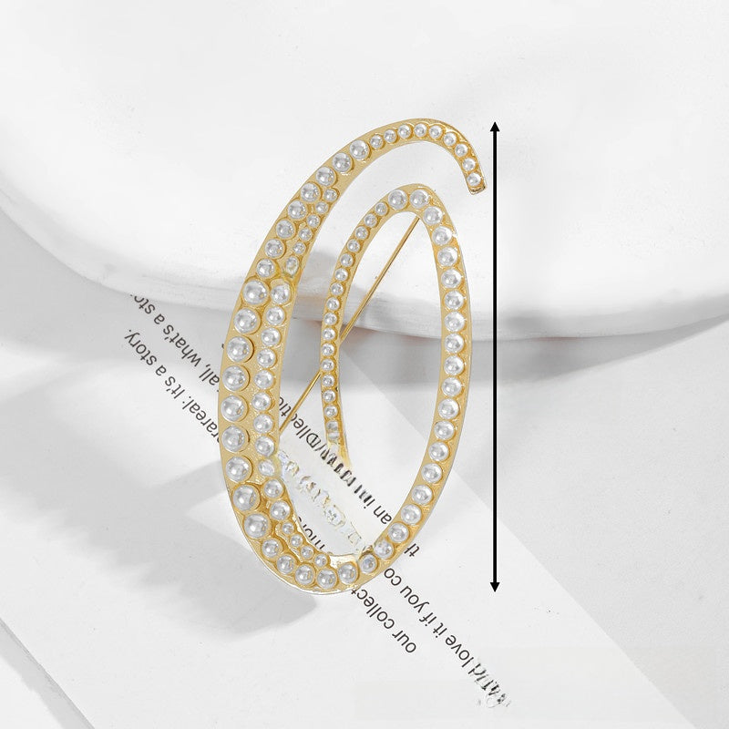 Gold Alloy Pin Featuring Artificial Pearl Inlay With Elegant Pearl Craftsmanship