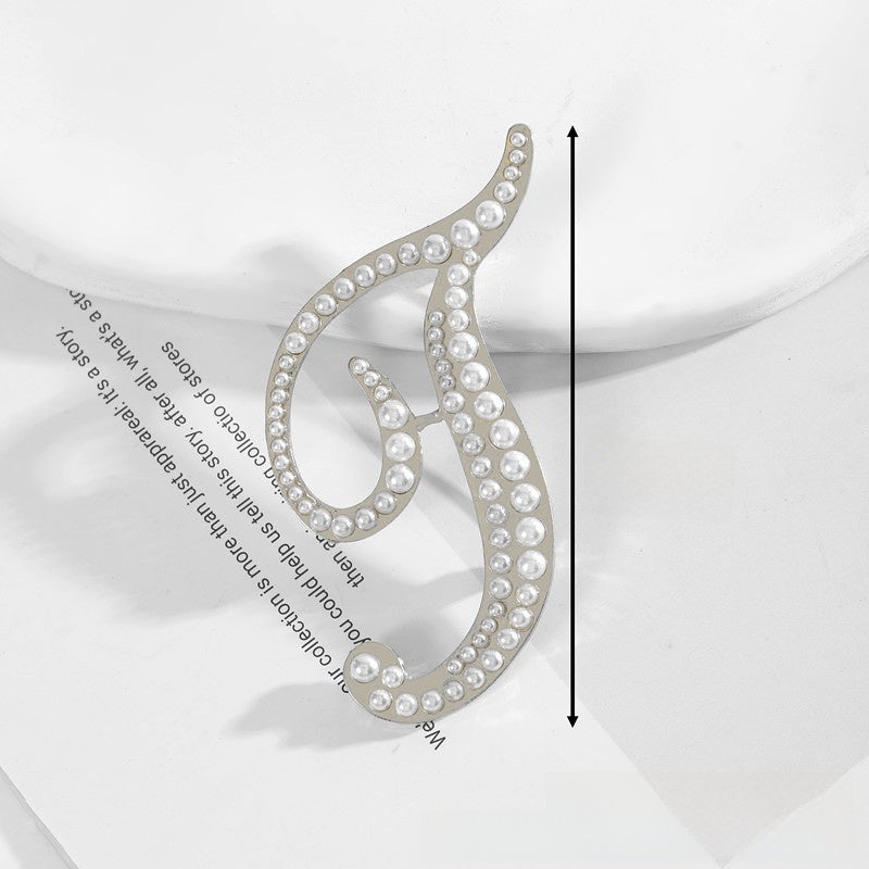 Gold Alloy Pin Featuring Artificial Pearl Inlay With Elegant Pearl Craftsmanship