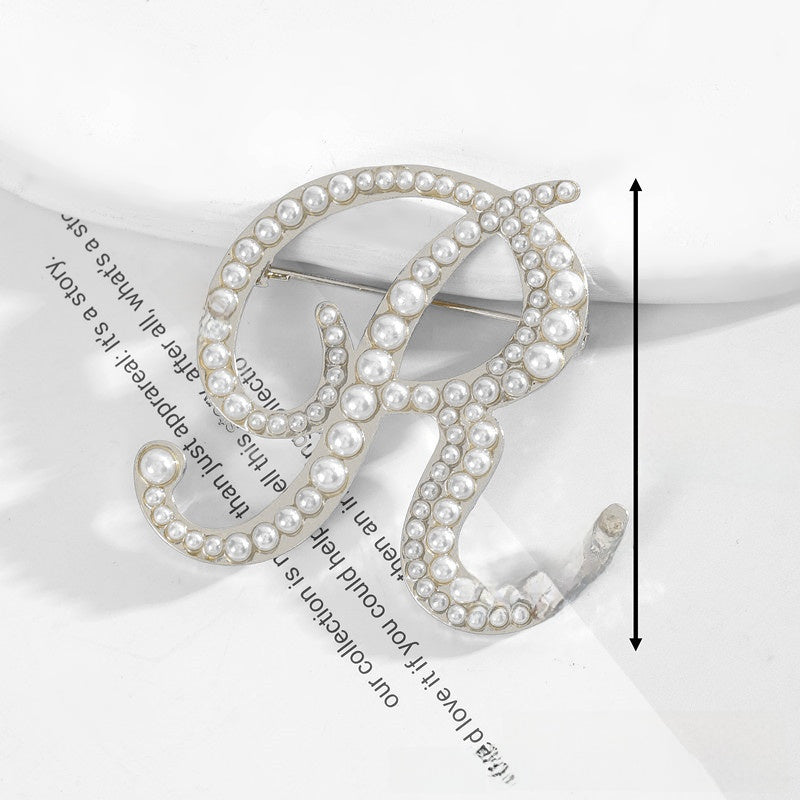 Gold Alloy Pin Featuring Artificial Pearl Inlay With Elegant Pearl Craftsmanship