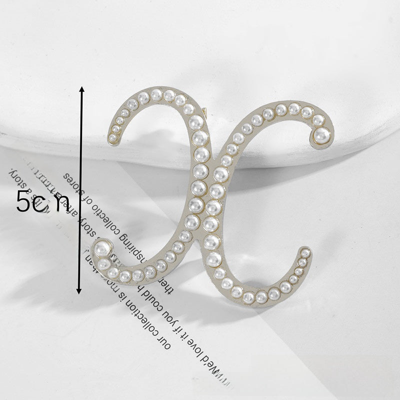 Gold Alloy Pin Featuring Artificial Pearl Inlay With Elegant Pearl Craftsmanship