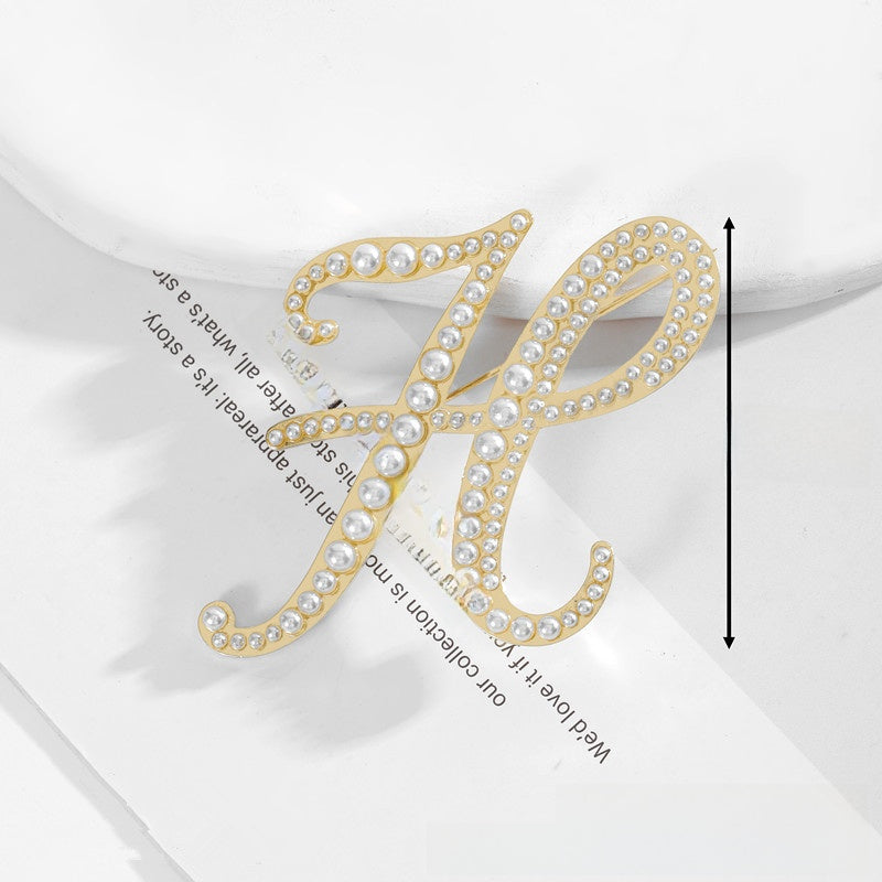 Gold Alloy Pin Featuring Artificial Pearl Inlay With Elegant Pearl Craftsmanship