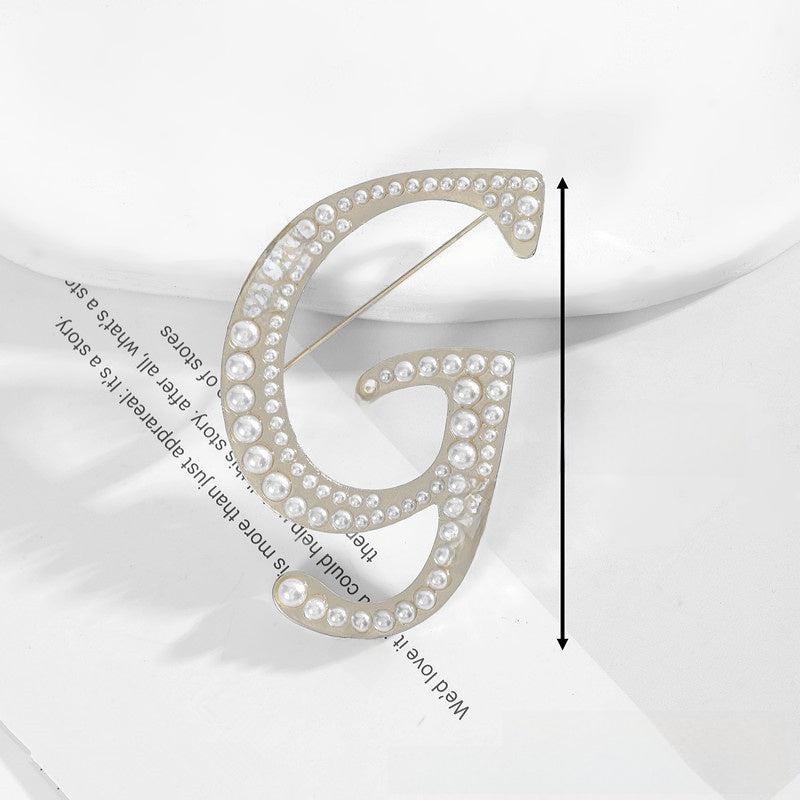 Gold Alloy Pin Featuring Artificial Pearl Inlay With Elegant Pearl Craftsmanship