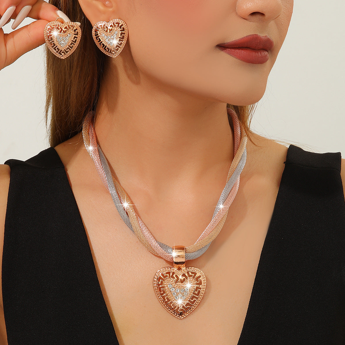 Exaggerated Heart Shape Necklace For Women With Electroplated Zinc And Rhinestone Inlay, Featuring A Tennis Chain