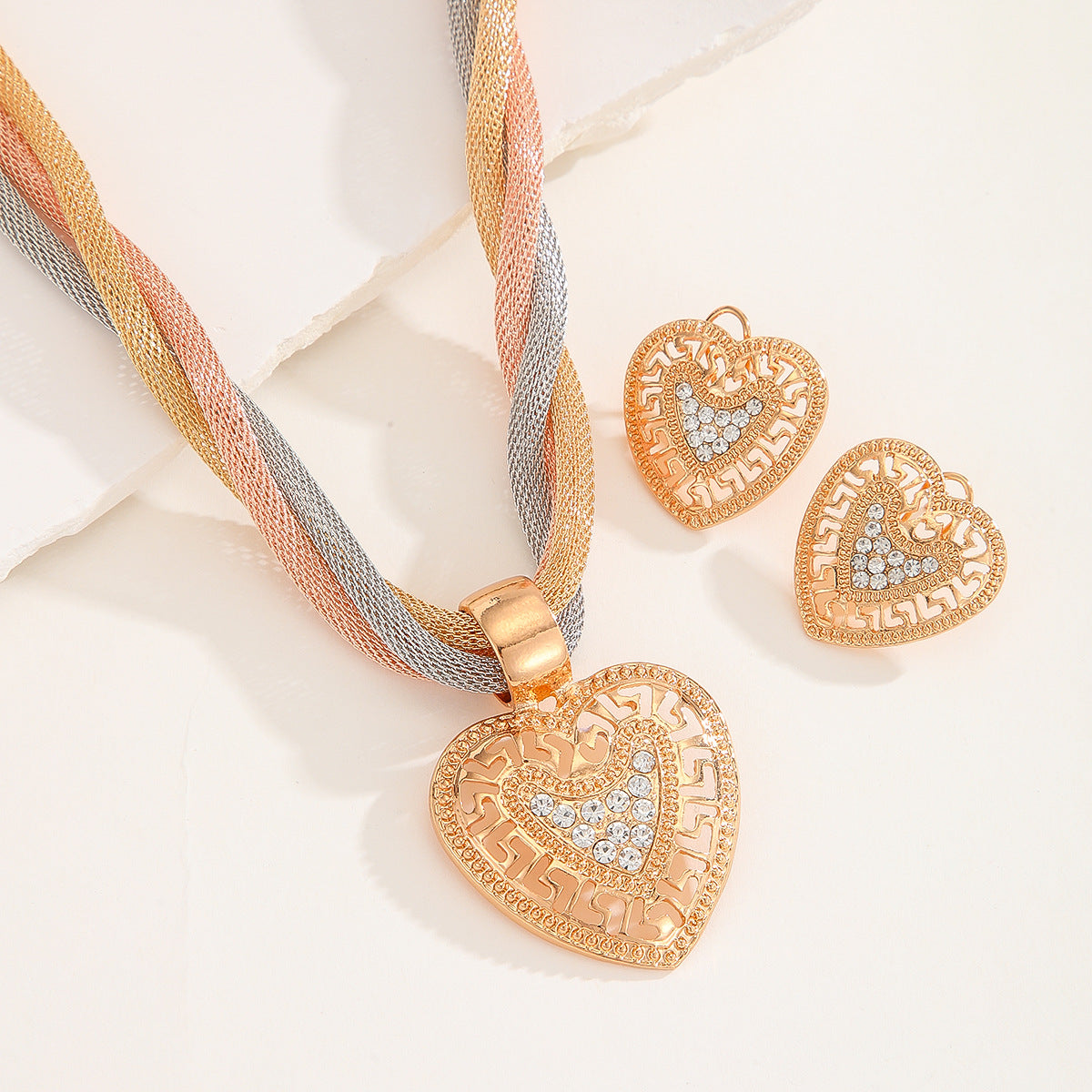 Exaggerated Heart Shape Necklace For Women With Electroplated Zinc And Rhinestone Inlay, Featuring A Tennis Chain