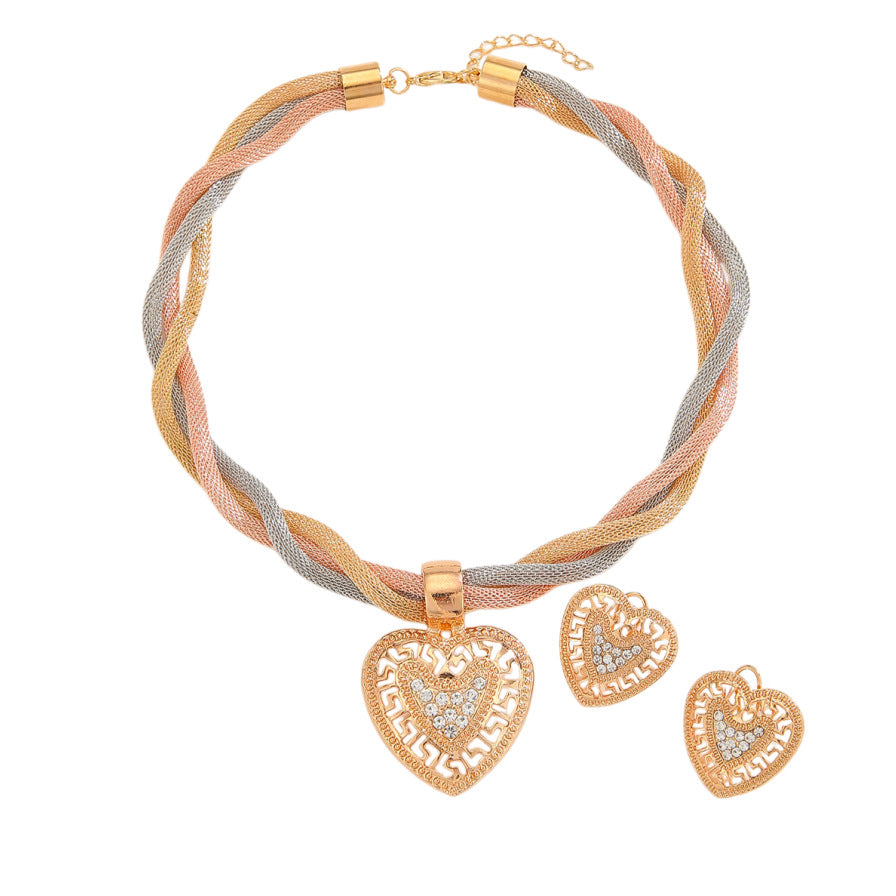 Exaggerated Heart Shape Necklace For Women With Electroplated Zinc And Rhinestone Inlay, Featuring A Tennis Chain