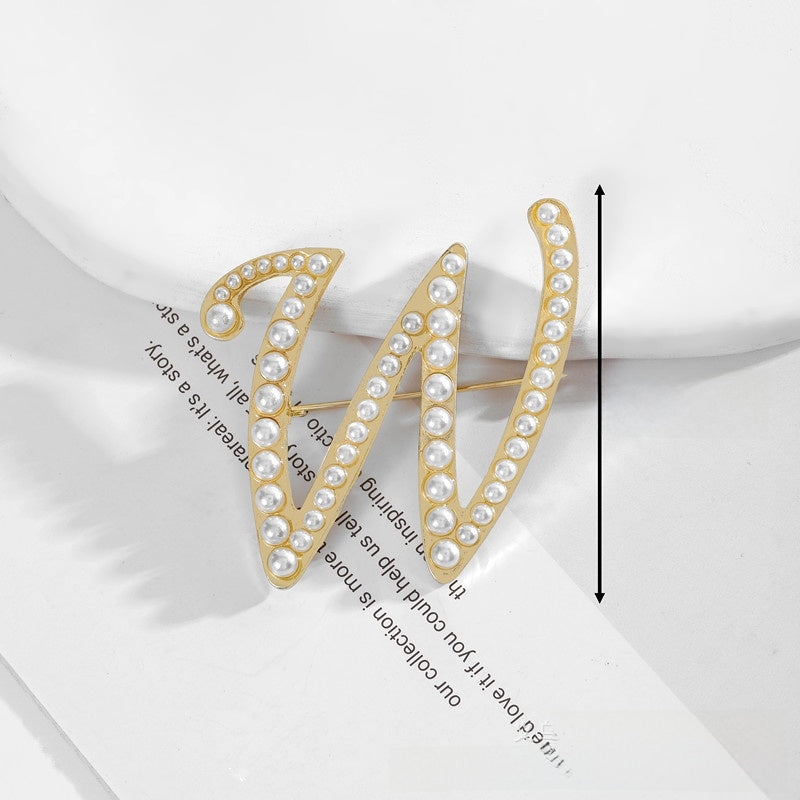 Gold Alloy Pin Featuring Artificial Pearl Inlay With Elegant Pearl Craftsmanship