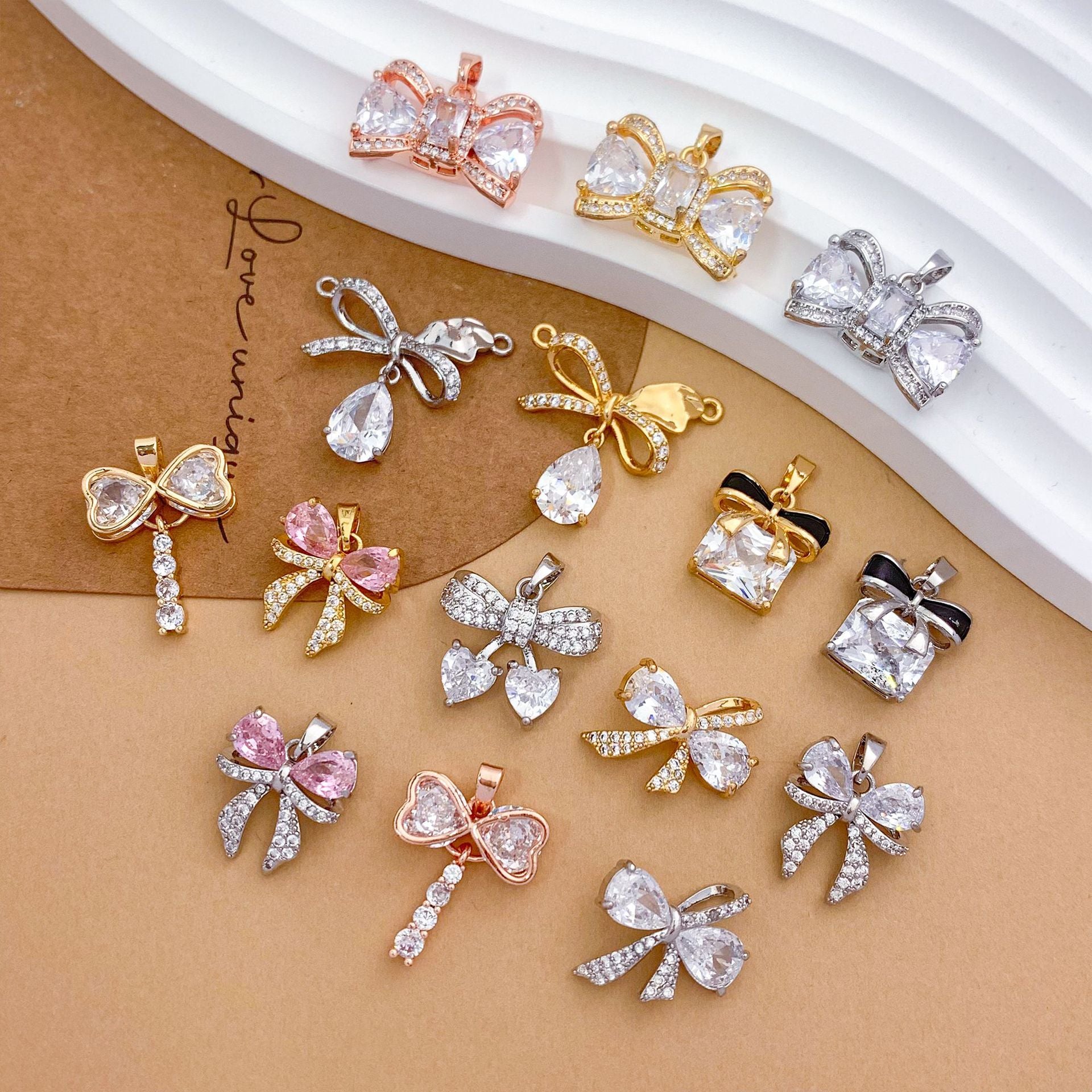 Bow Tie Pendant For Women With Electroplated Gold Plating And Tassel Design In Copper, Ideal For Winter