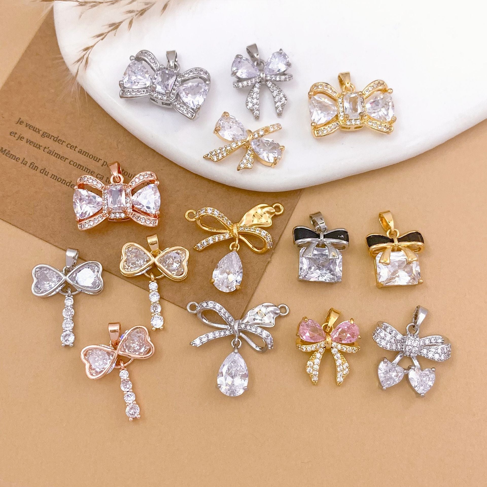 Bow Tie Pendant For Women With Electroplated Gold Plating And Tassel Design In Copper, Ideal For Winter