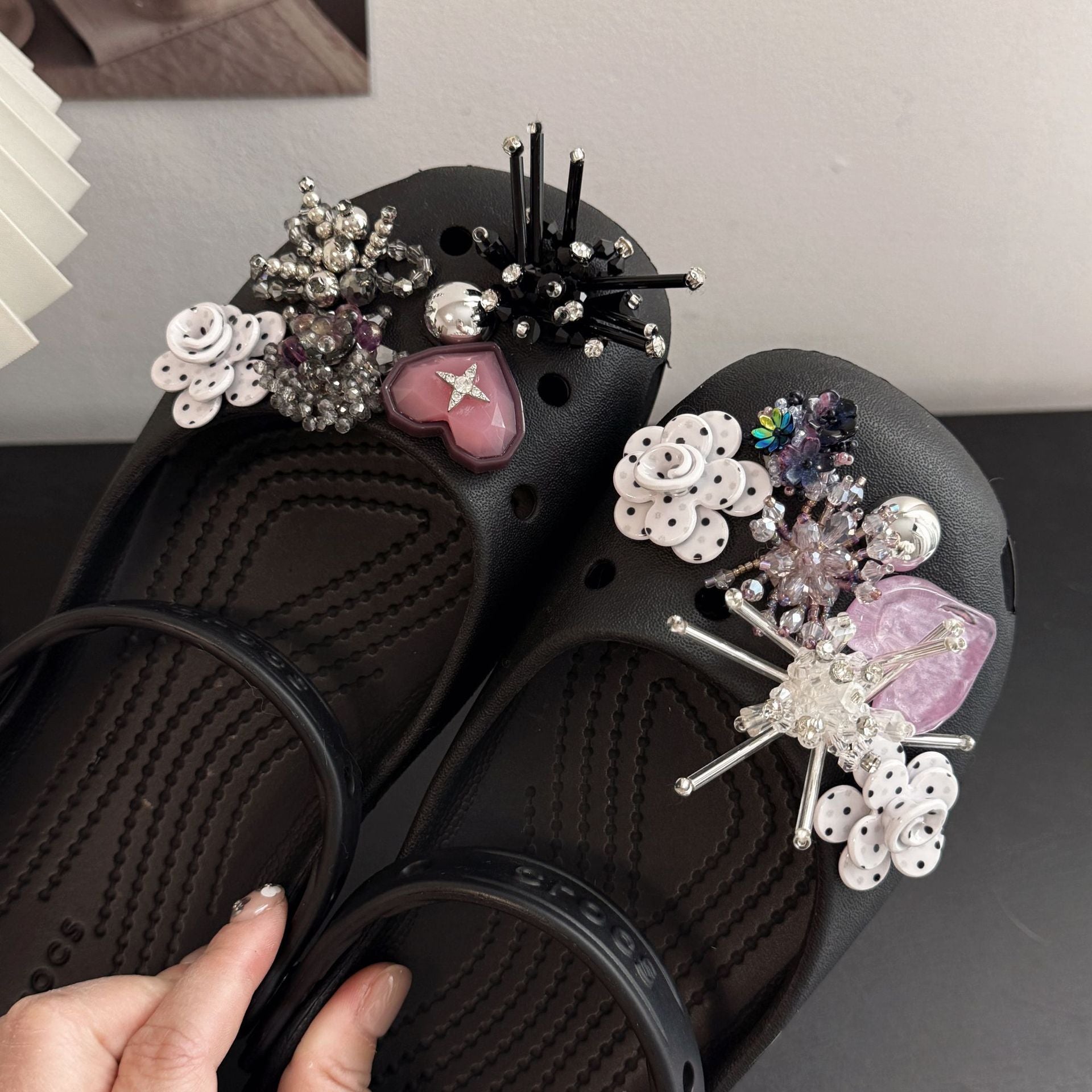 Commute Style Shoe Buckle With Flower Pattern Beading For Slippers