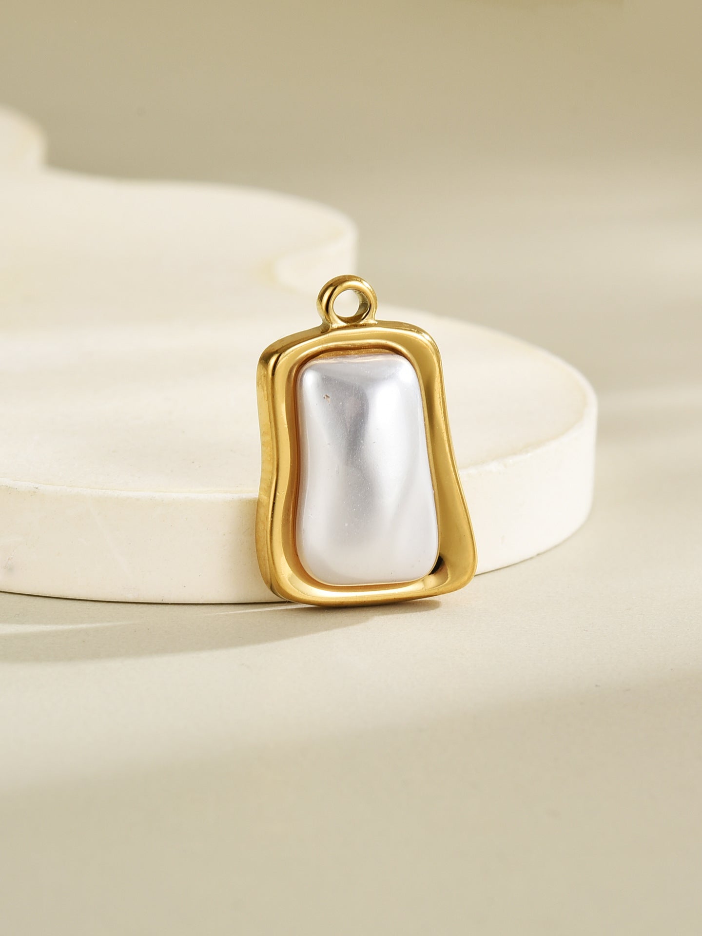 Metal Shell Pendant With Real Gold Plated Electroplated Finish In Gold Jewelry Accessories