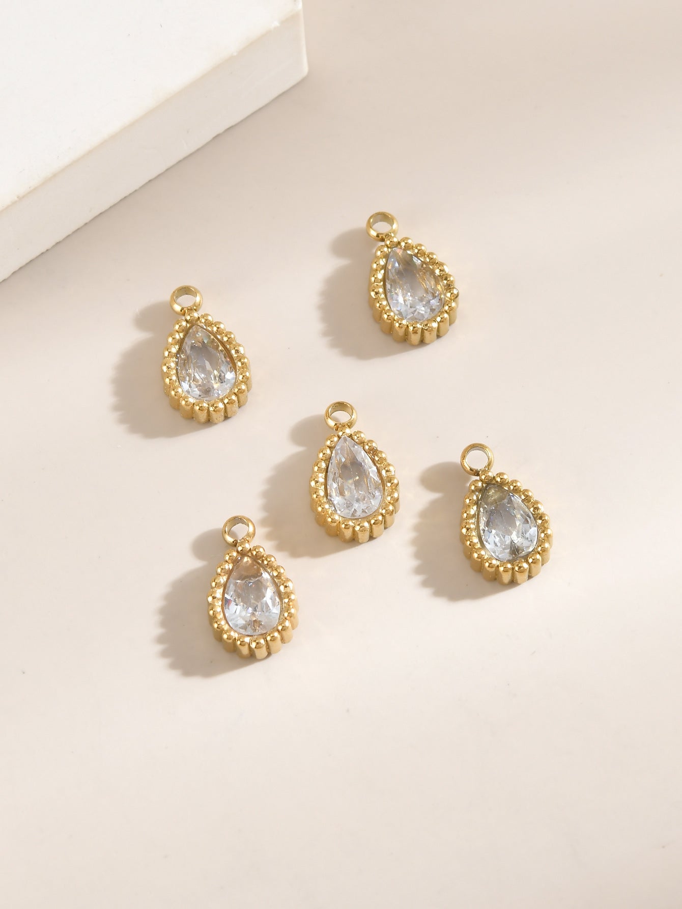 Gold Electroplated Metal Quadrilateral Pendant With Zircon Inlay, Jewelry Accessories