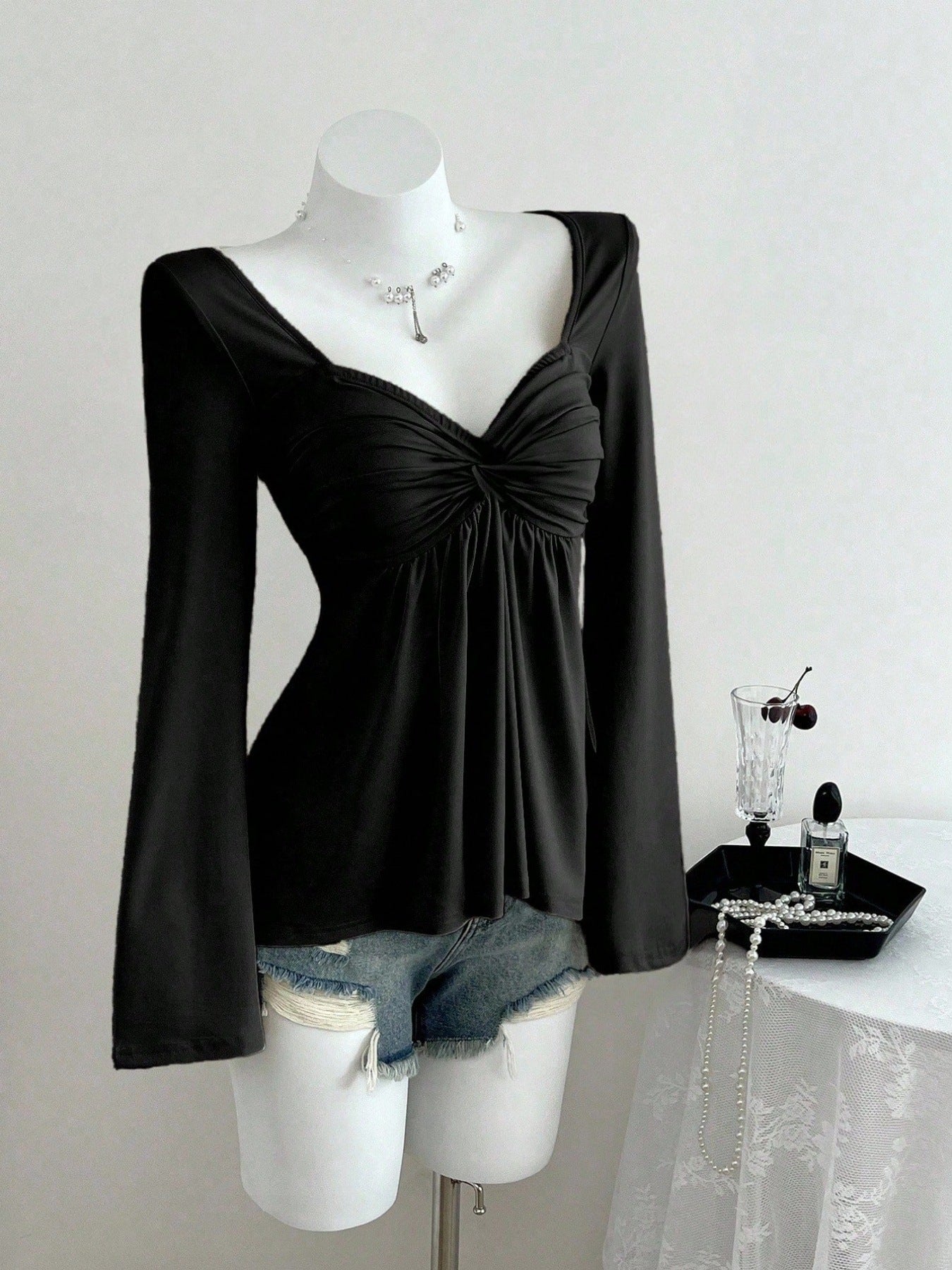 Elegant Solid Color Long Sleeve T-shirt In Polyester Fabric Featuring Folds Detail