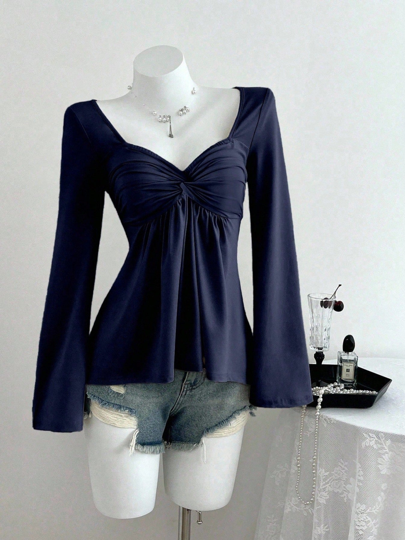 Elegant Solid Color Long Sleeve T-shirt In Polyester Fabric Featuring Folds Detail