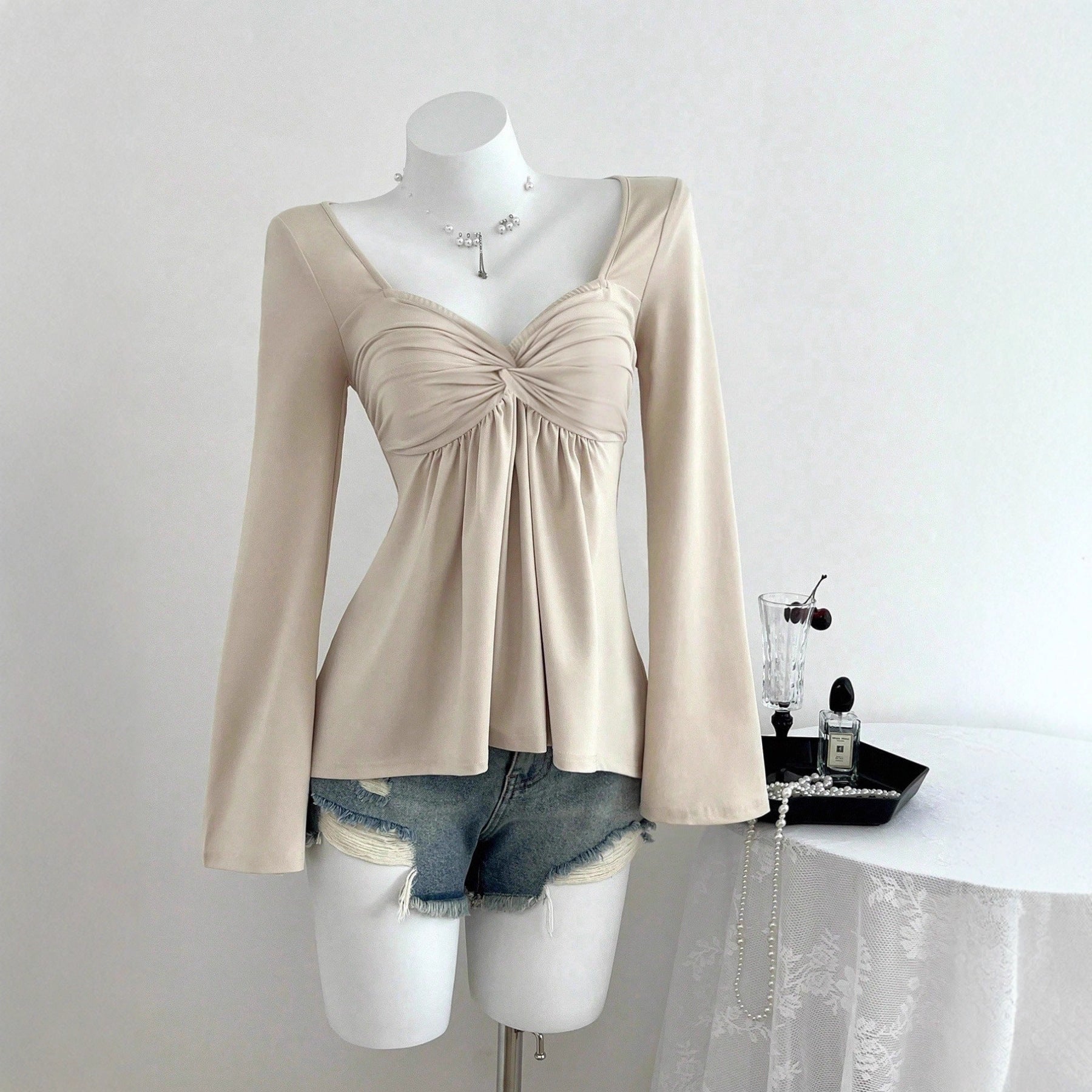 Elegant Solid Color Long Sleeve T-shirt In Polyester Fabric Featuring Folds Detail