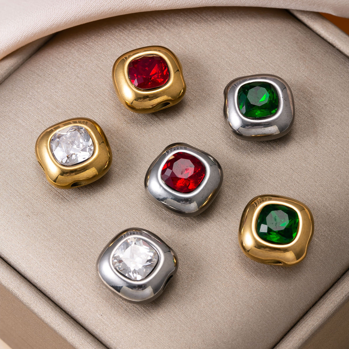 Geometric Pendant For Commute Jewelry In 304 Stainless Steel With Zircon Inlay, PVD Coated And Electroplated Finish