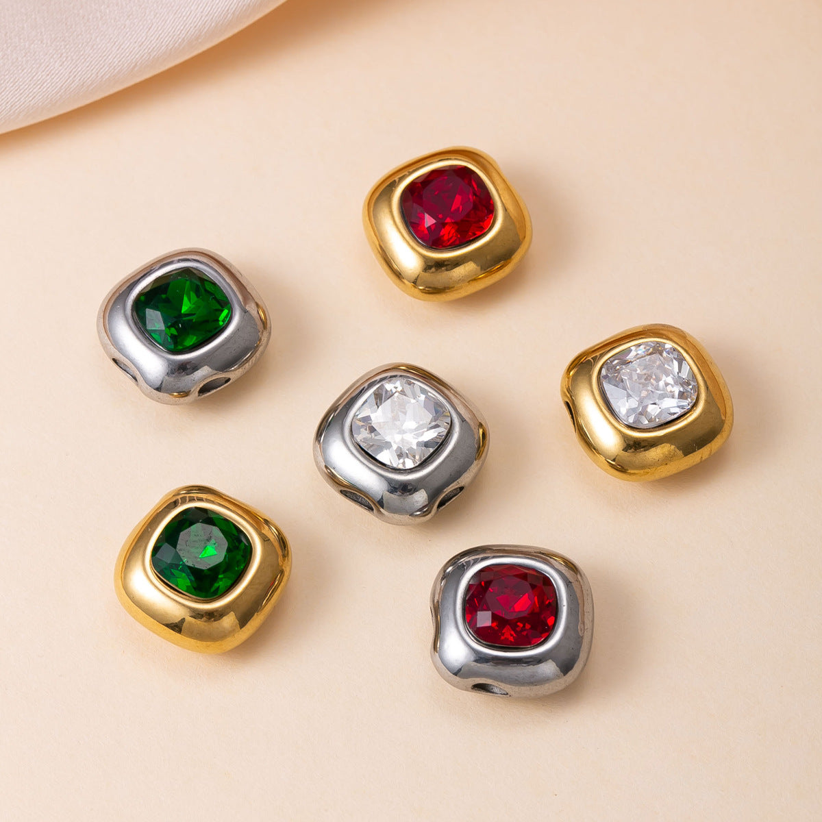 Geometric Pendant For Commute Jewelry In 304 Stainless Steel With Zircon Inlay, PVD Coated And Electroplated Finish