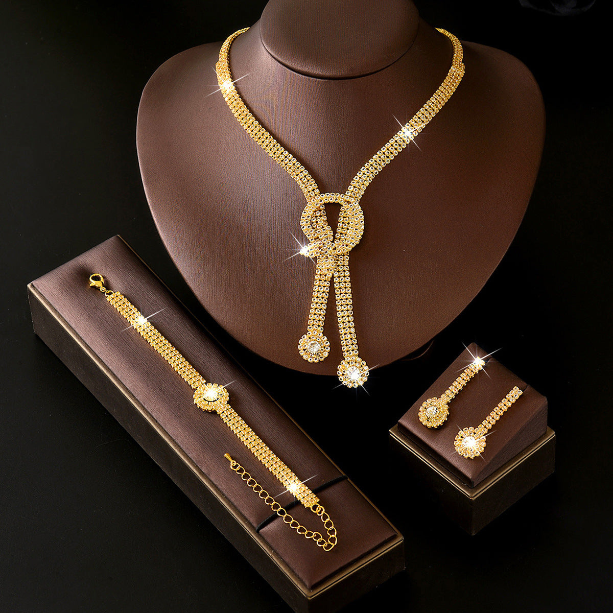 Luxurious Round Jewelry Set For Unisex, Electroplated Copper With Rhinestone Inlay