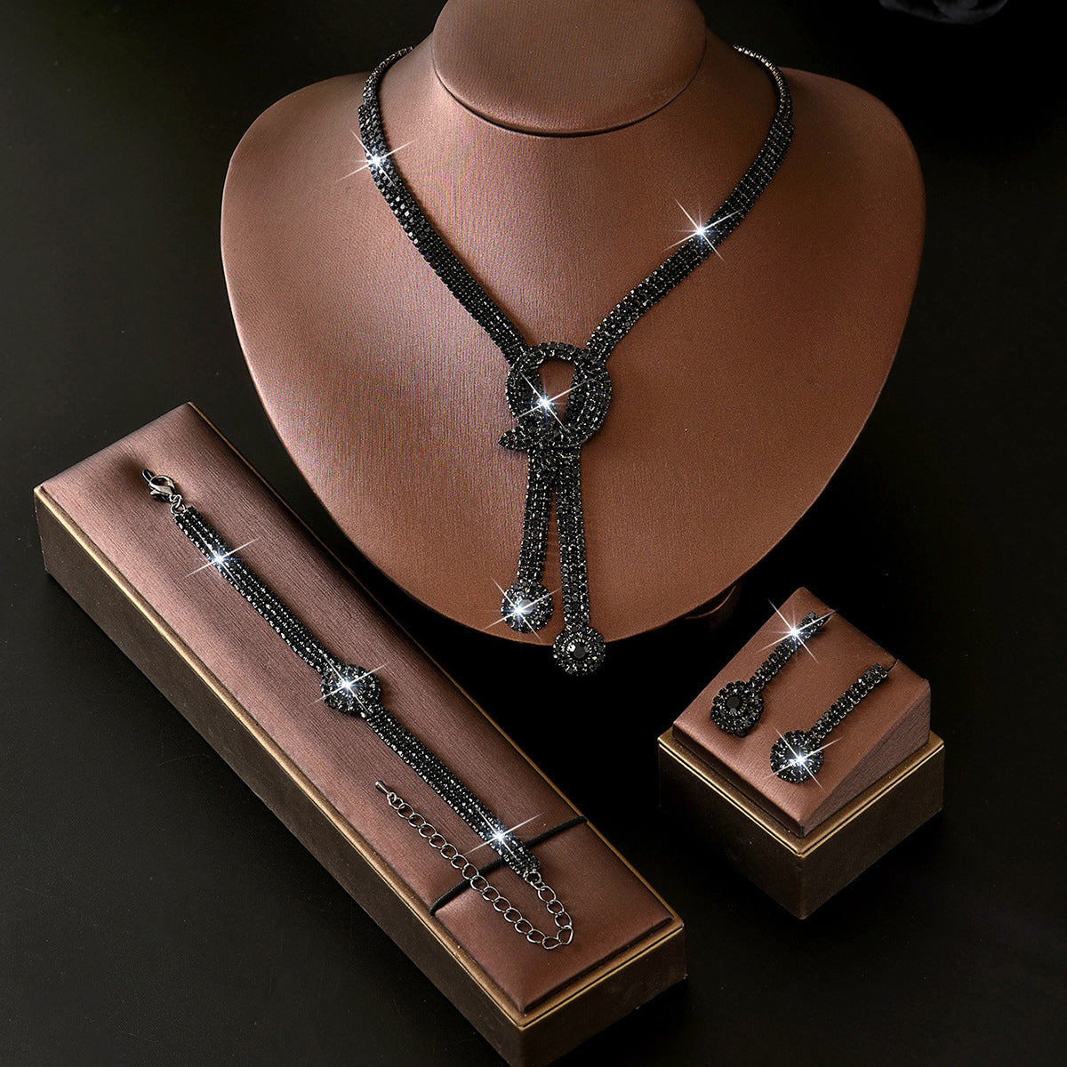 Luxurious Round Jewelry Set For Unisex, Electroplated Copper With Rhinestone Inlay
