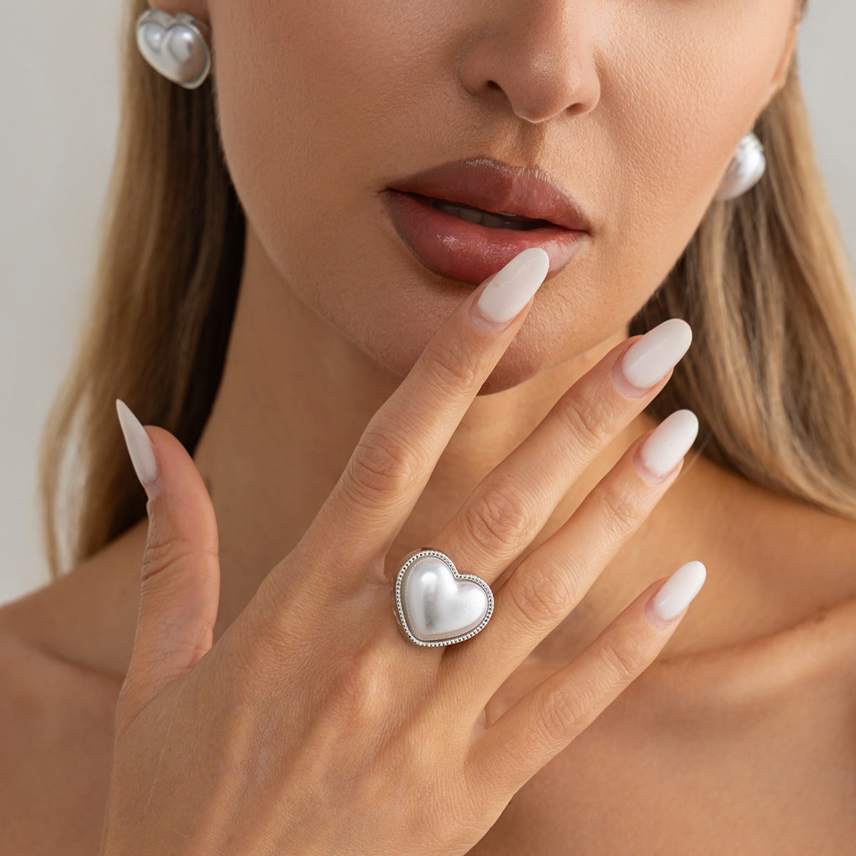 Heart Shape Stud Earrings In New Style With 304 Stainless Steel Pins, Zinc Alloy Base, And White K Electroplated Finish For Women