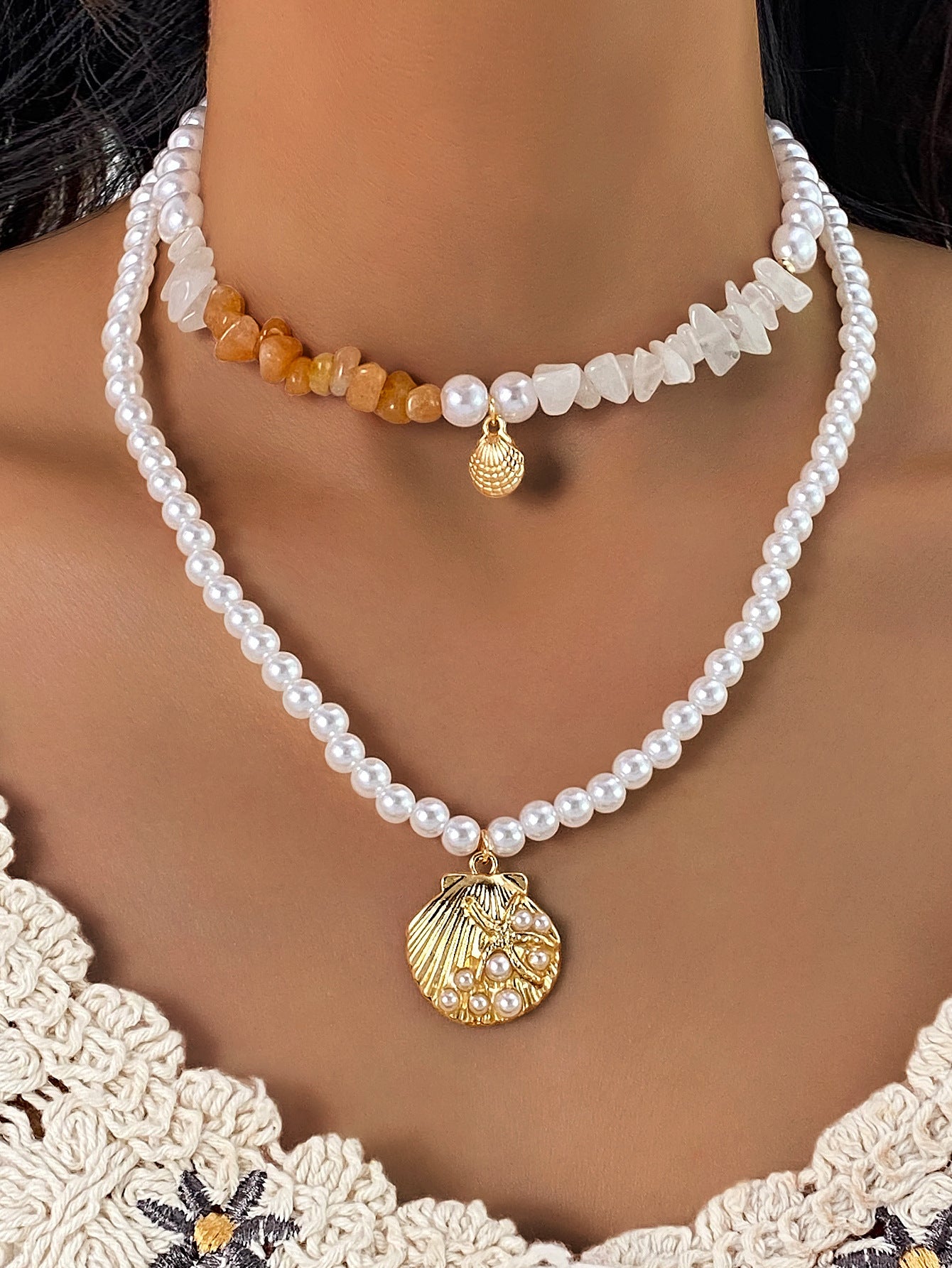 Marine Style Shell Pendant Necklace For Women With Alloy Beaded Chain And Imitation Pearl Inlay