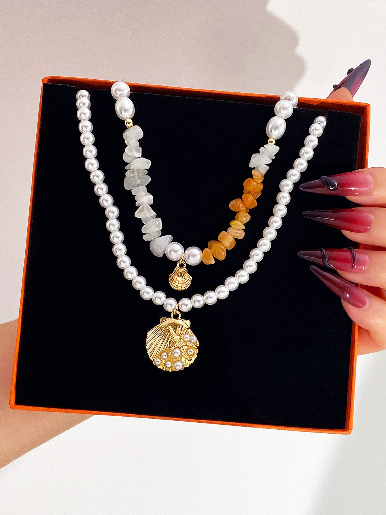 Marine Style Shell Pendant Necklace For Women With Alloy Beaded Chain And Imitation Pearl Inlay