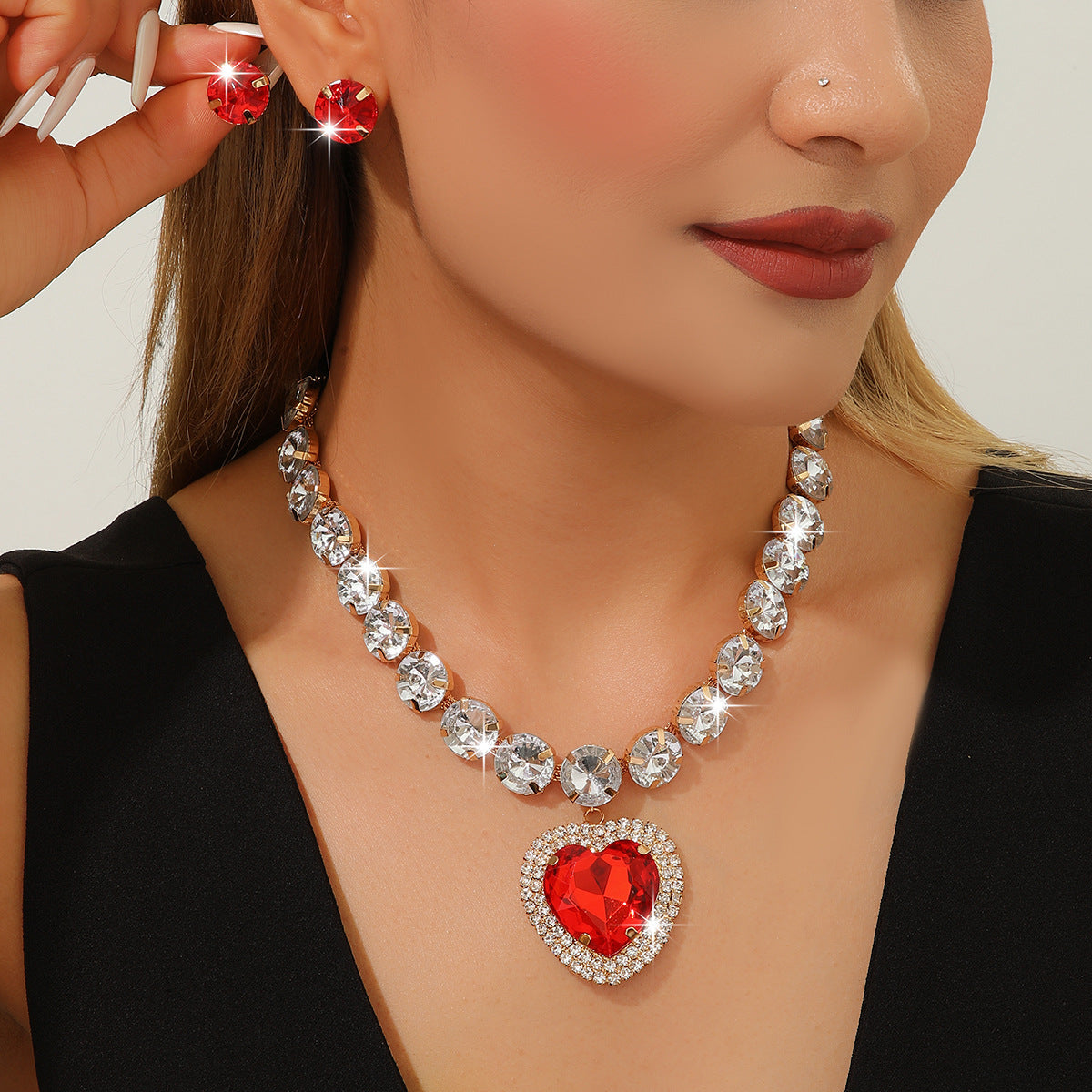 Exaggerated Heart Shape Jewelry Set For Women With Rhinestones And Acrylic Material, 1 Set
