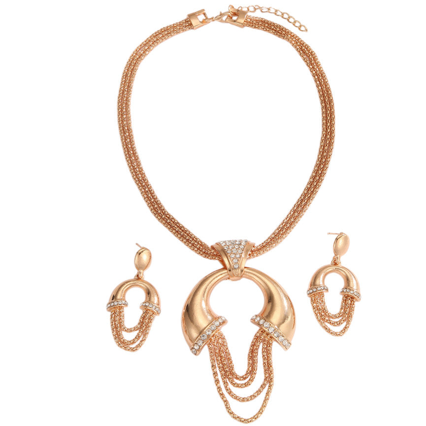 Exaggerated Anchor Tassel Necklace For Women With Electroplated Alloy And Rhinestone Inlay