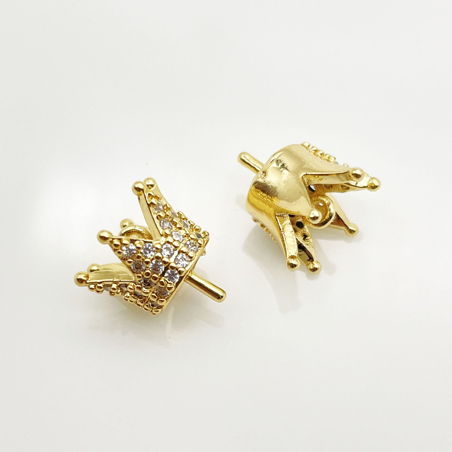 Crown Pendant In Copper With 18K Real Gold Plated Electroplated Finish, Diameter 10mm, Gold Color