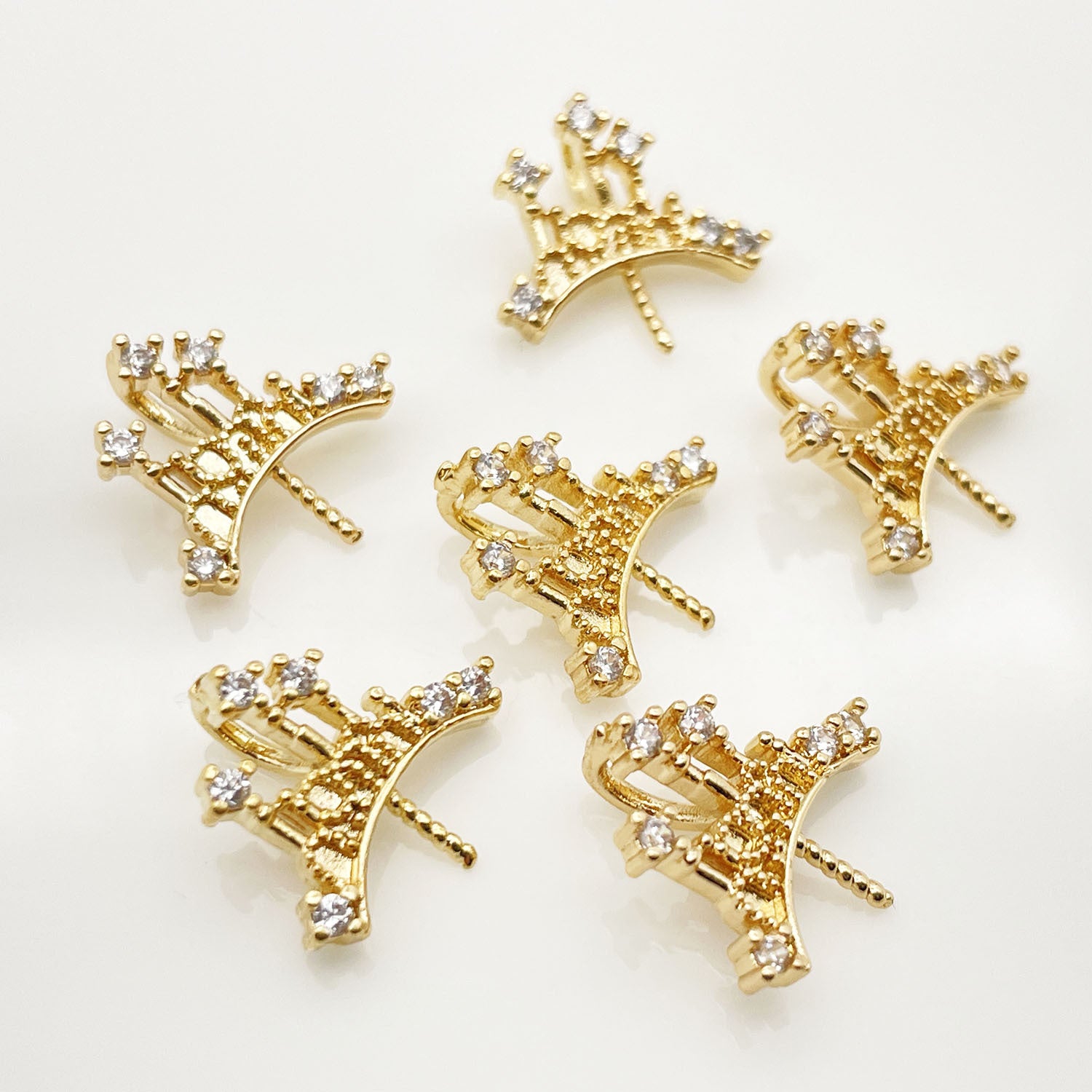 Copper Crown Pendant With Zircon Inlay, Electroplated Finish In Gold, Baroque Style DIY Jewelry