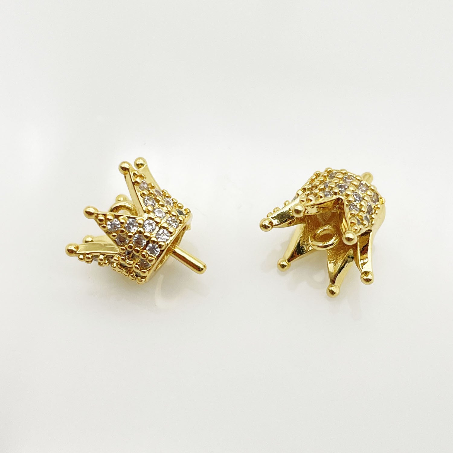Crown Pendant In Copper With 18K Real Gold Plated Electroplated Finish, Diameter 10mm, Gold Color