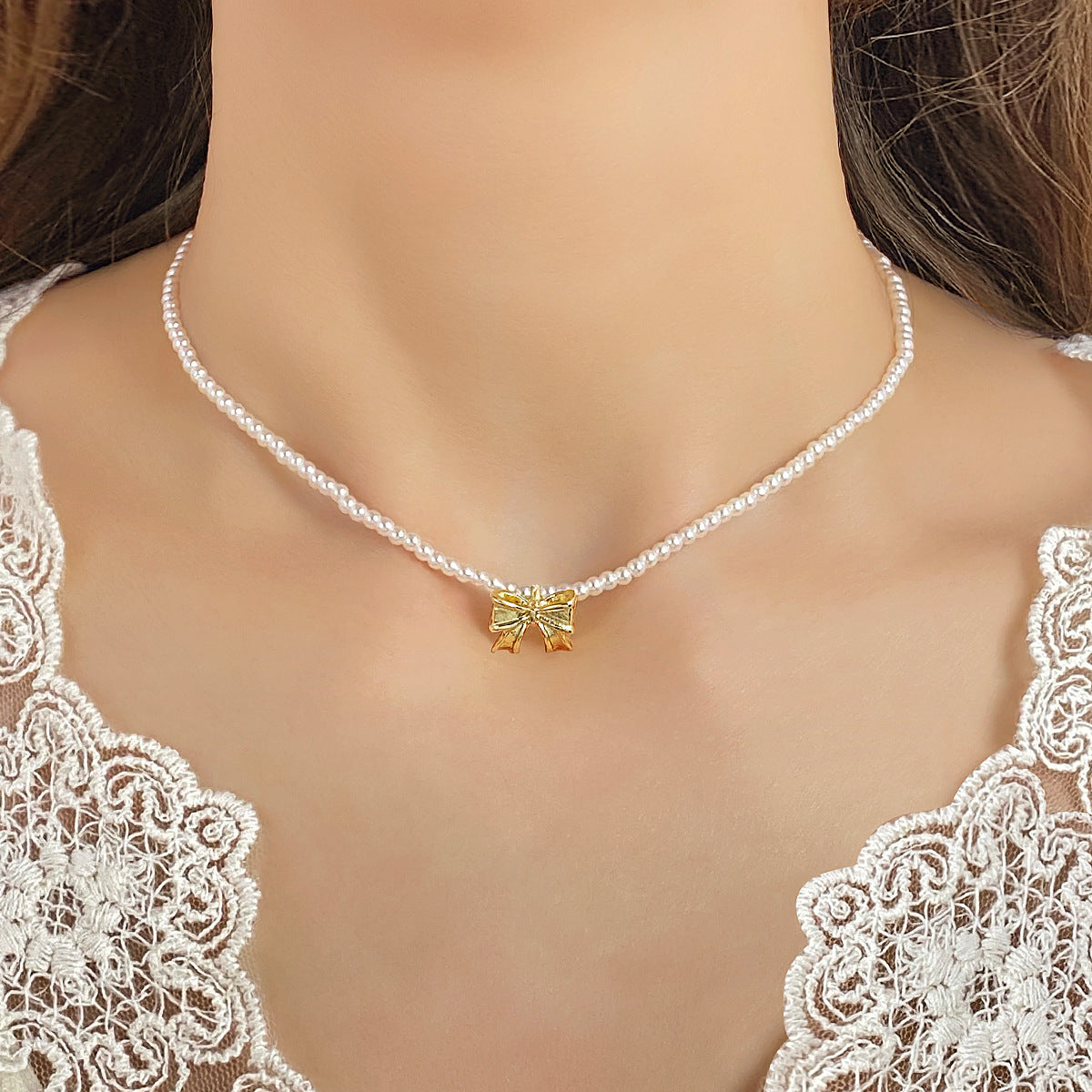 Heart Shape Necklace For Women With May Birthstone Emerald Rhinestones In Alloy, Featuring Beaded Chain