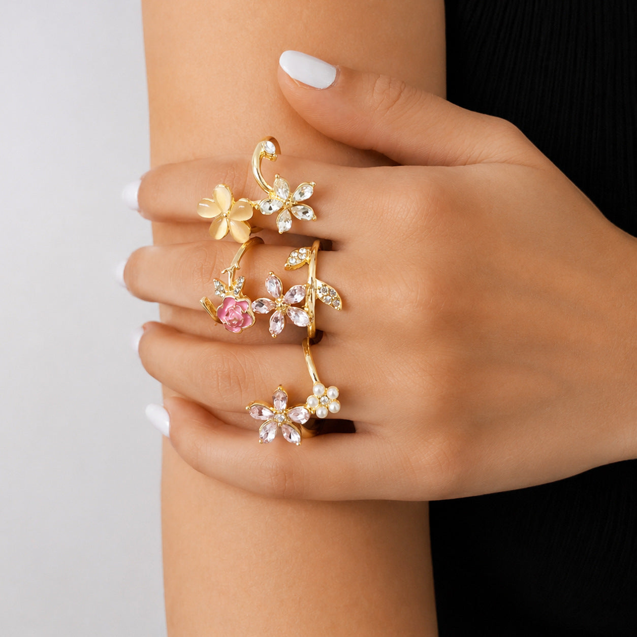 Elegant Natural Pink Flowers Rings For Women 4 Pieces Set With Enamel Craft In Zinc Alloy