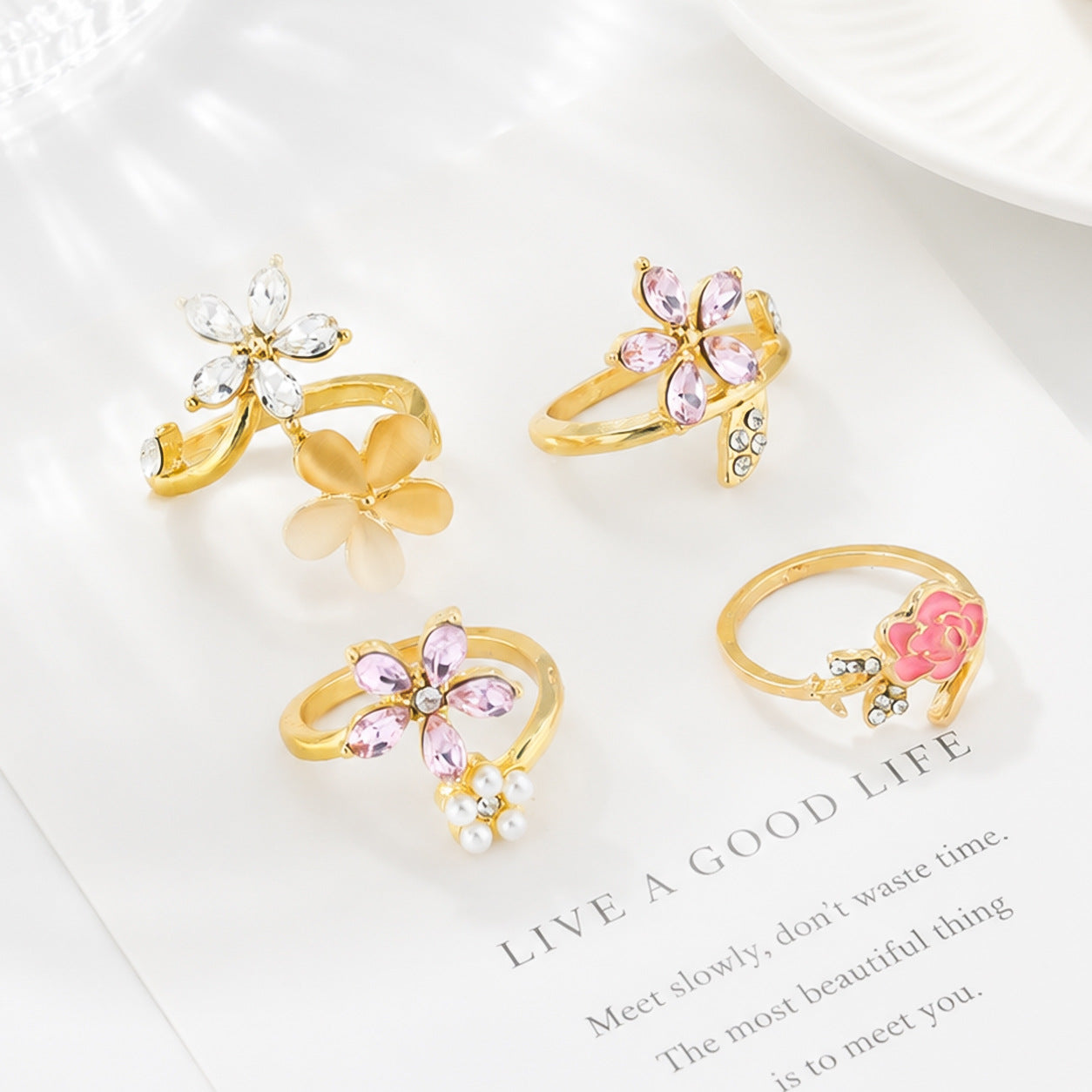 Elegant Natural Pink Flowers Rings For Women 4 Pieces Set With Enamel Craft In Zinc Alloy