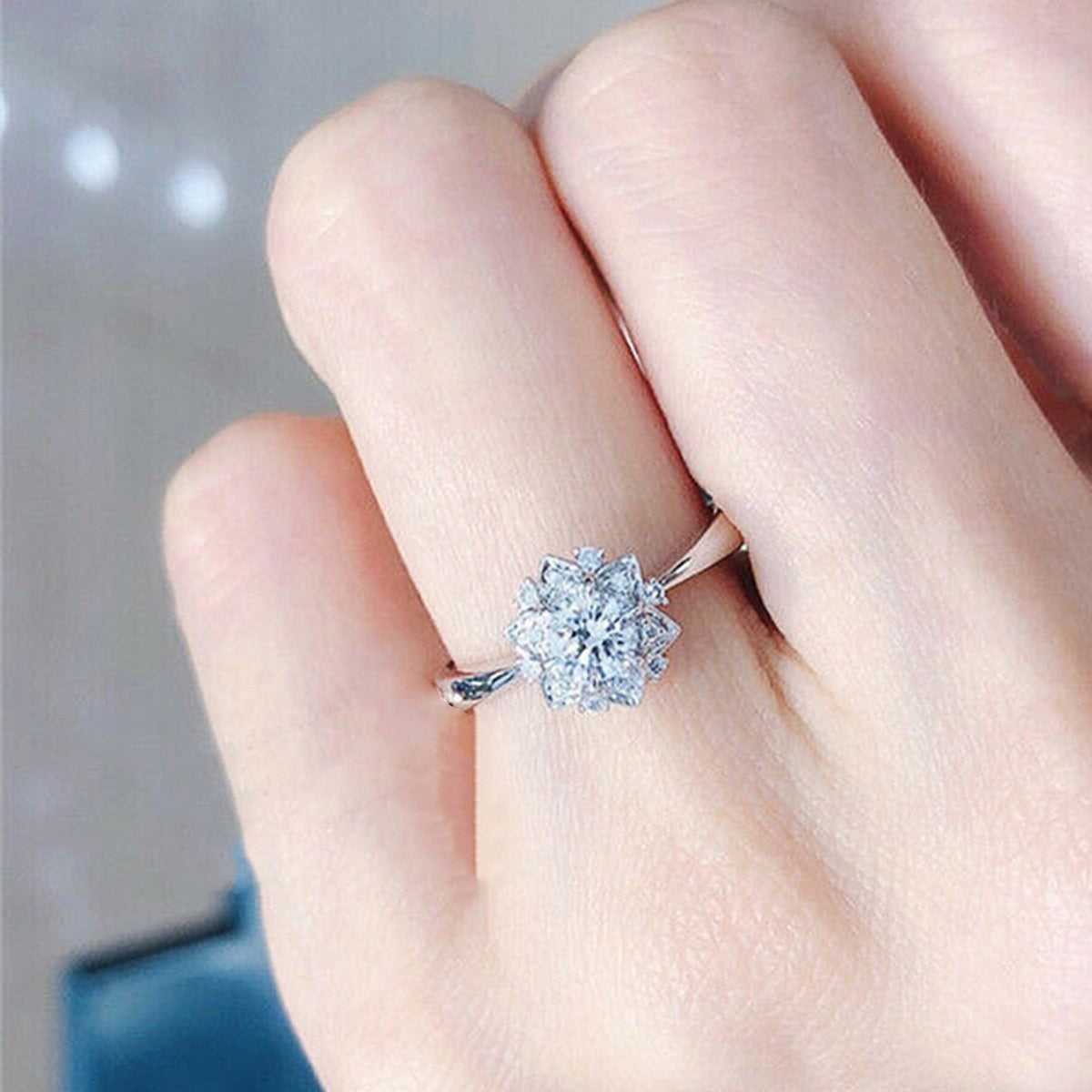 Geometric Claw Setting Ring For Women In Copper With White K Water Plating And Zircon Inlay
