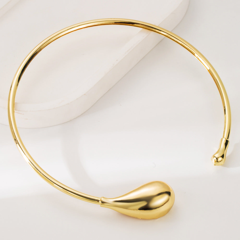 New Style Water Droplets Gold Choker Necklace For Women Featuring Electroplated Alloy Pendant