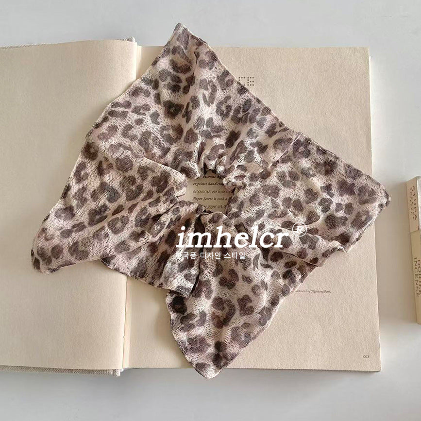 Leopard Print Scrunchie Hair Accessory In Cloth Material For Commute, Perfect For  Spring And Summer