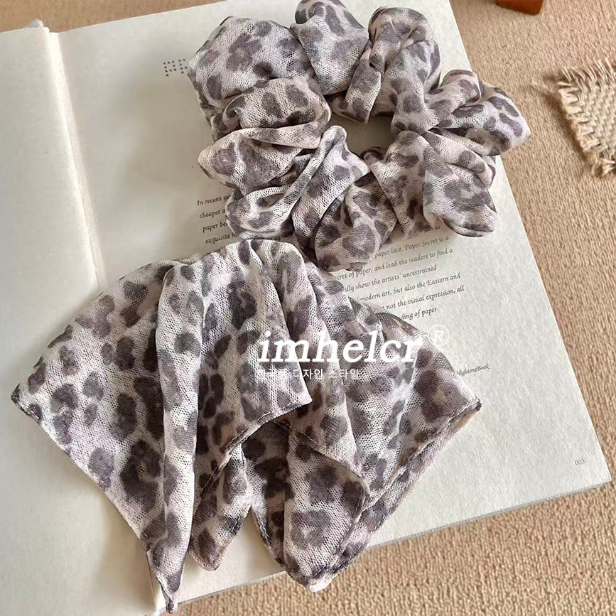 Leopard Print Scrunchie Hair Accessory In Cloth Material For Commute, Perfect For  Spring And Summer