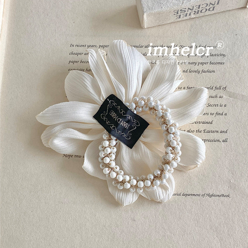 New Style Flowers Hairpin For Women Made With Soft Cloth, Perfect For Spring Season Accessories